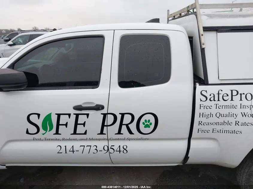 2017 TOYOTA TACOMA SR