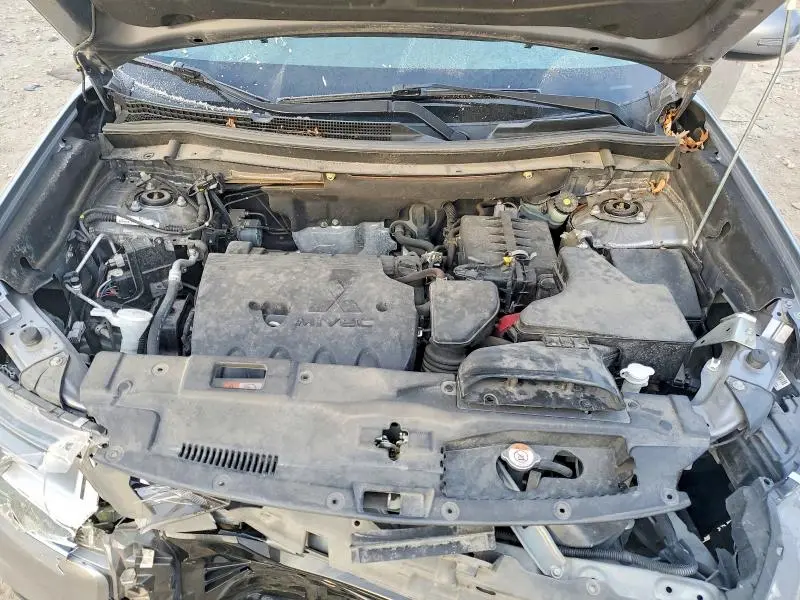 2019 MITSUBISHI OUTLANDER SE  