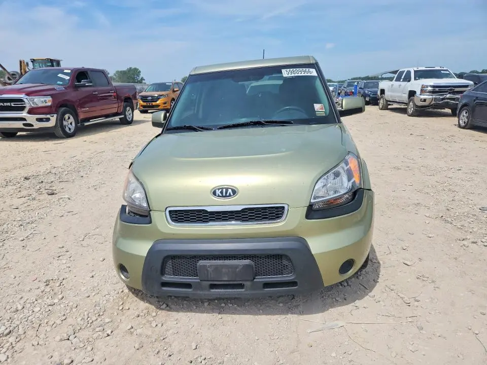 2011 KIA SOUL +  