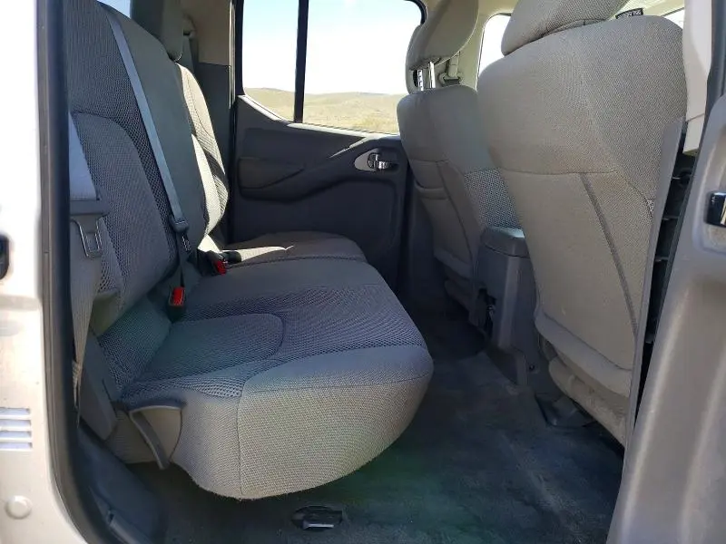 2018 NISSAN FRONTIER SV  