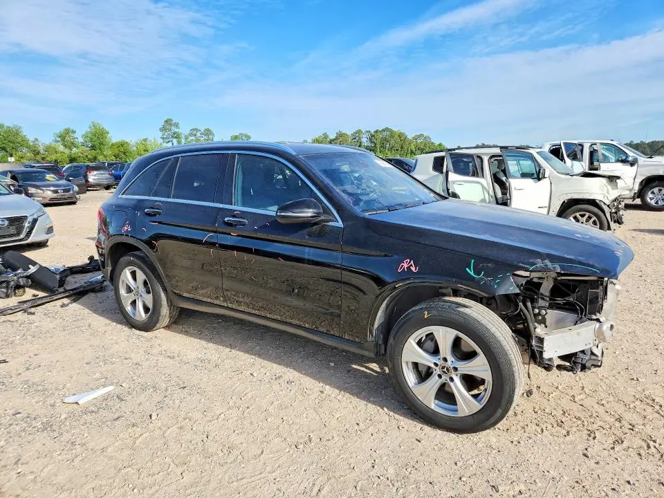 2017 MERCEDES-BENZ GLC 300  