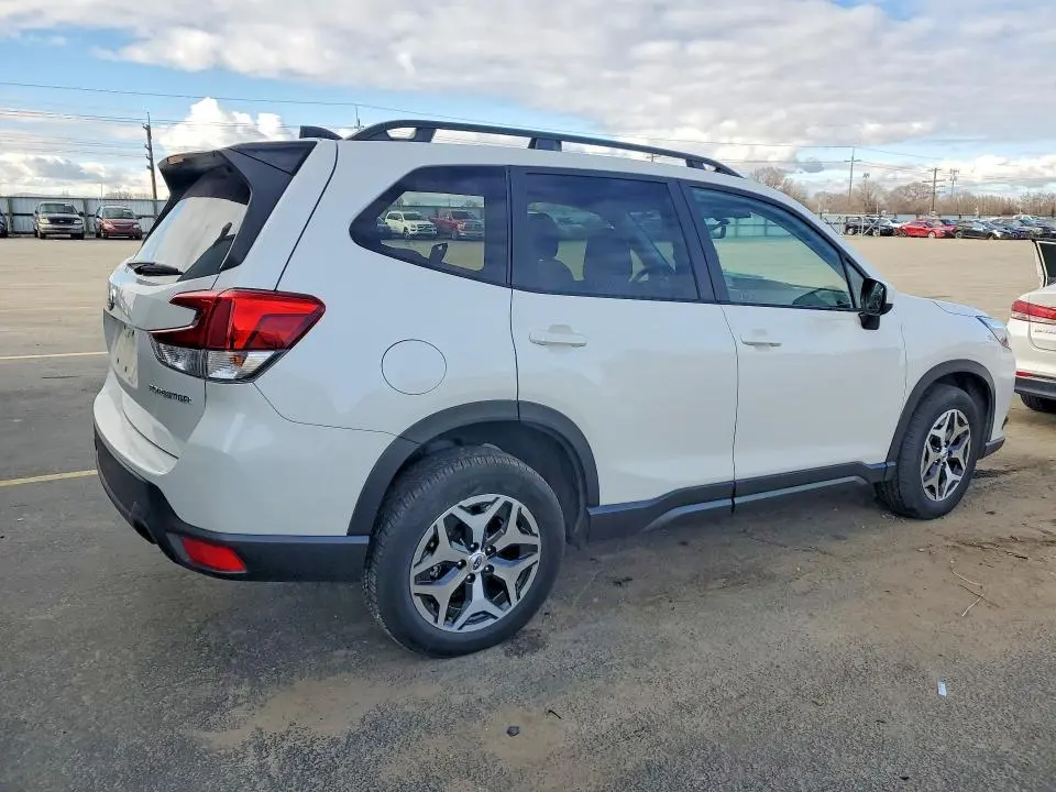 2024 SUBARU FORESTER PREMIUM  