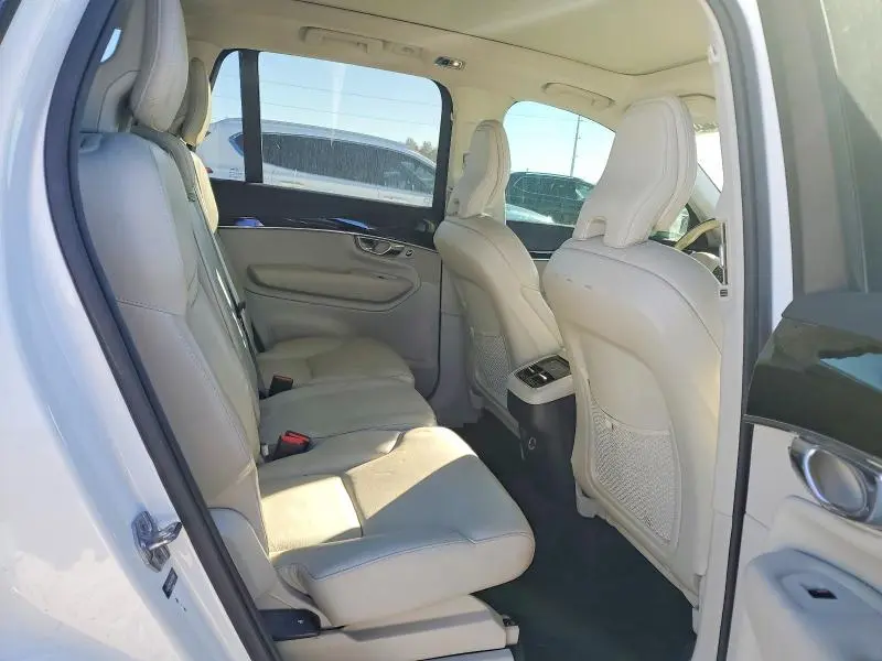 2019 VOLVO XC90 T6 MOMENTUM  