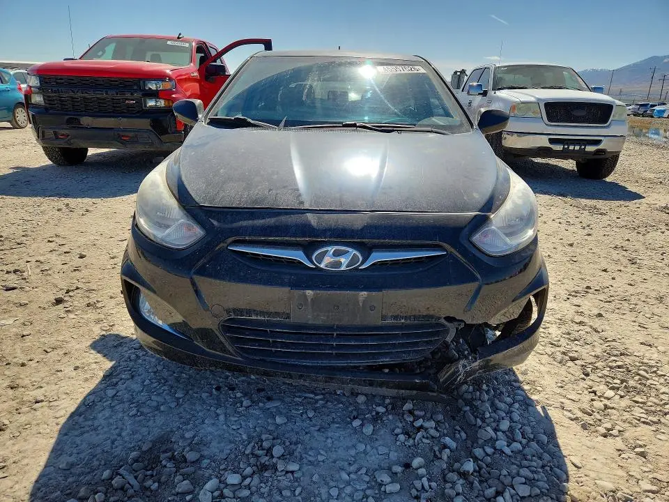 2012 HYUNDAI ACCENT SE  
