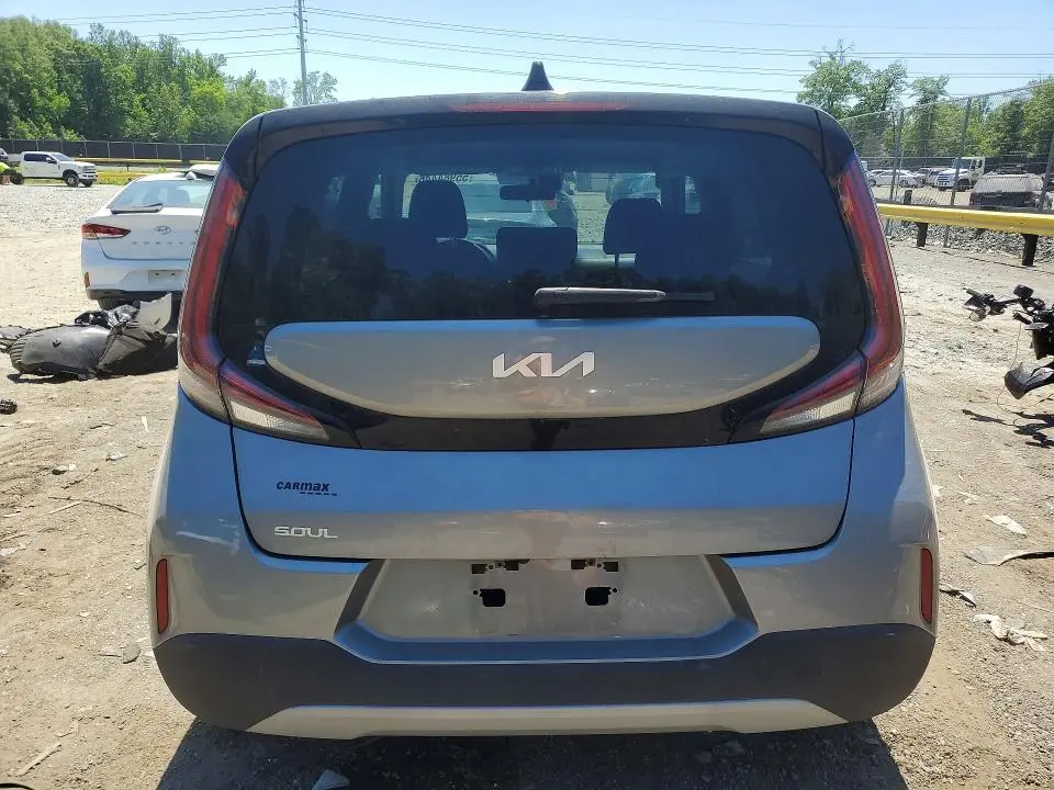 2023 KIA SOUL LX  