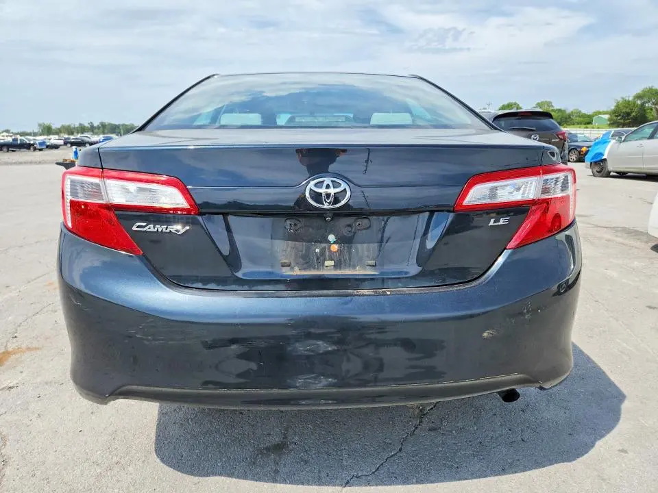 2014 TOYOTA CAMRY LE  