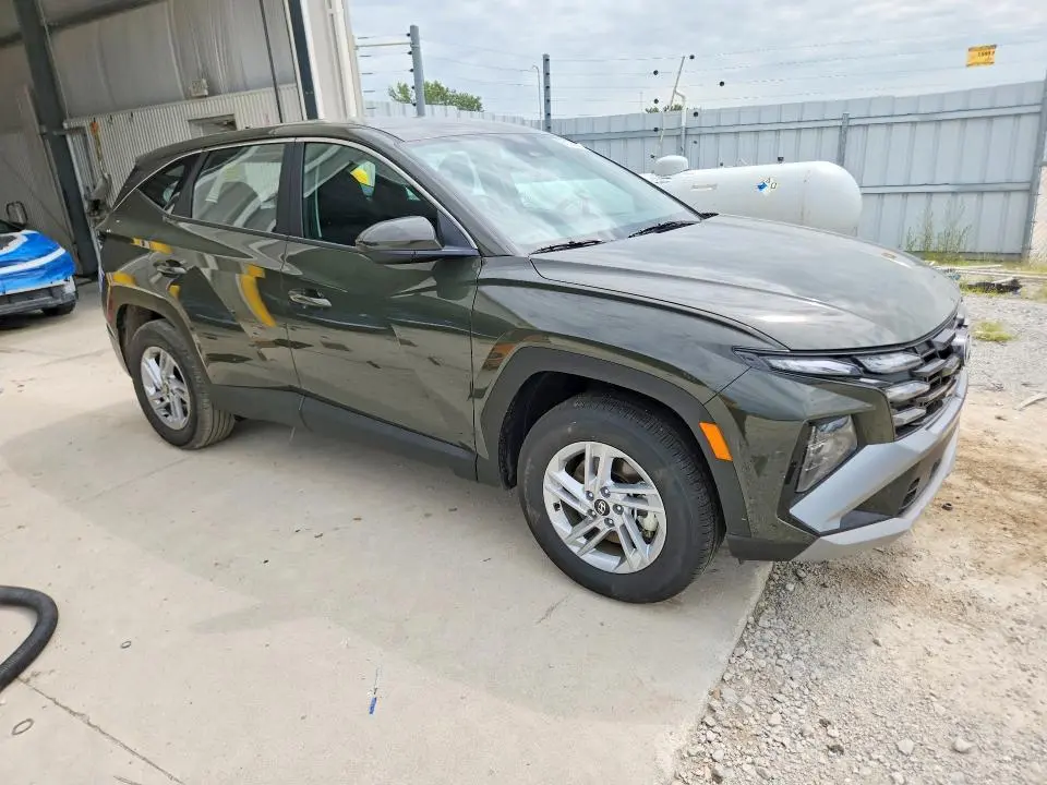 2026 HYUNDAI TUCSON SE  