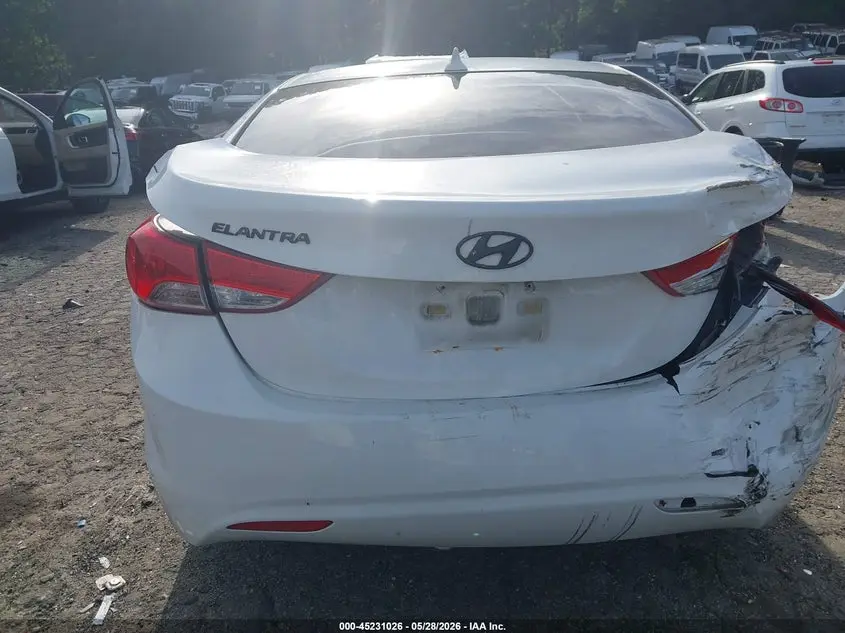 2013 HYUNDAI ELANTRA GLS