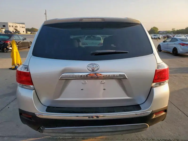 2013 TOYOTA HIGHLANDER BASE  