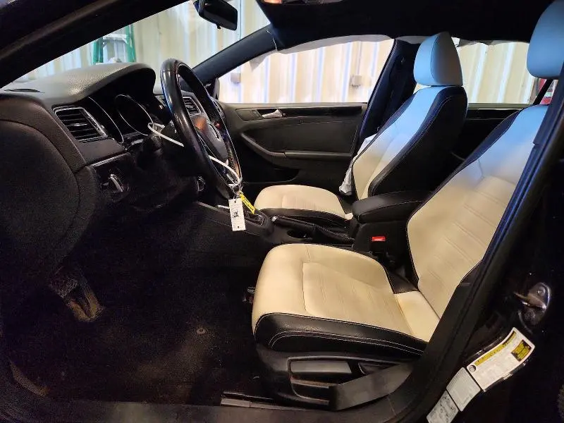 2015 VOLKSWAGEN JETTA SE  