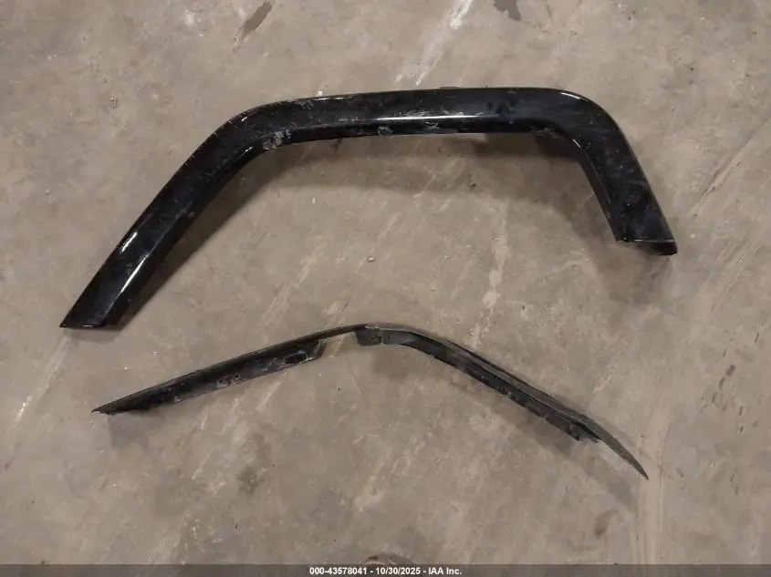 2017 JEEP WRANGLER UNLIMITED SAHARA 4X4