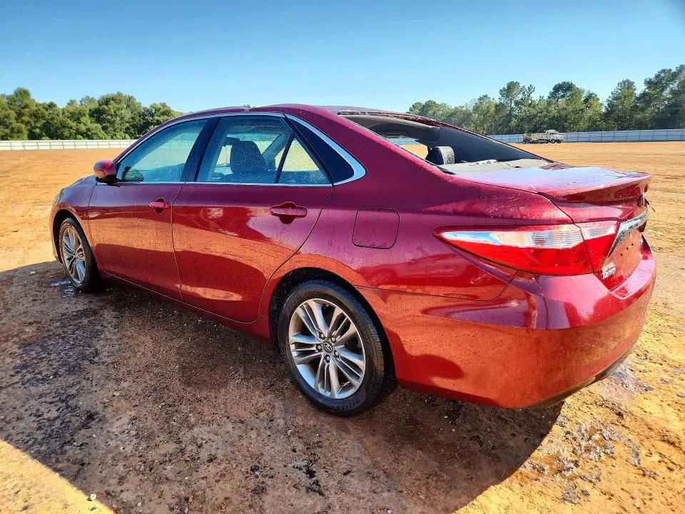 2017 TOYOTA CAMRY SE  