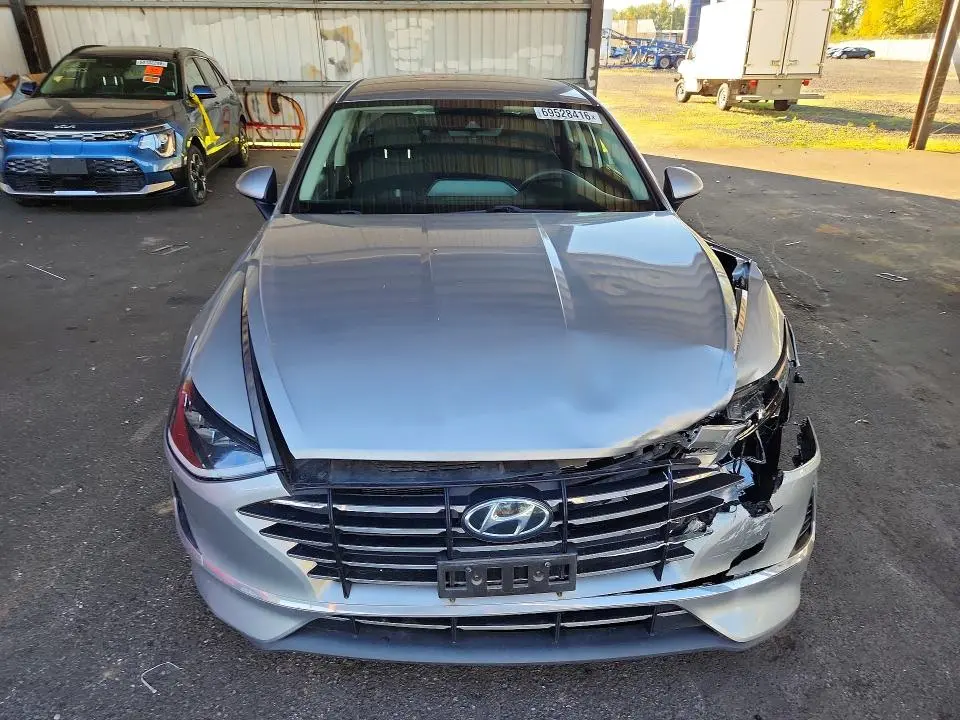 2020 HYUNDAI SONATA SE  