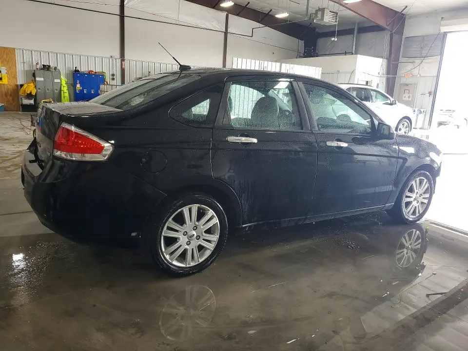 2010 FORD FOCUS SEL  