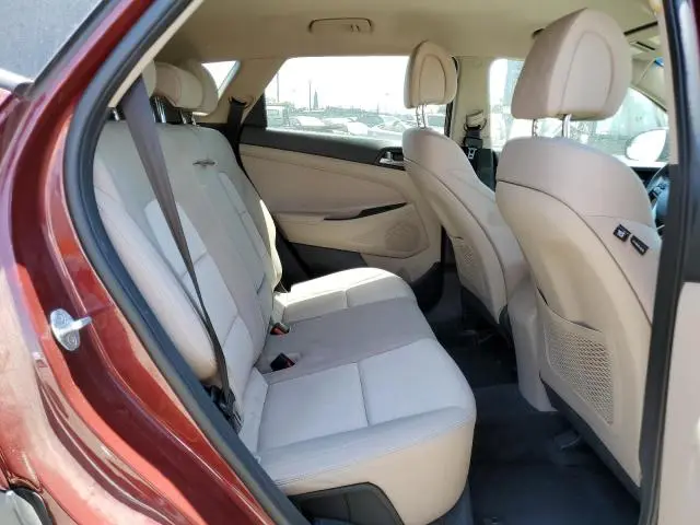 2018 HYUNDAI TUCSON SE  