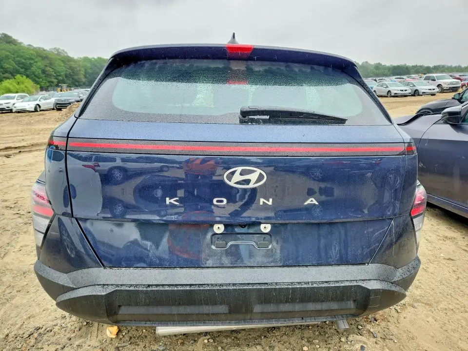 2026 HYUNDAI KONA SE  