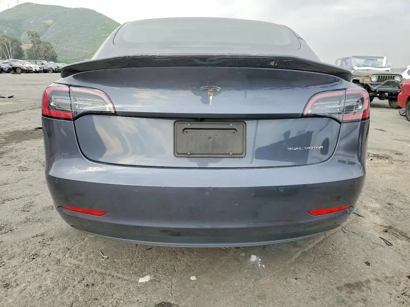 2018 TESLA MODEL 3   
