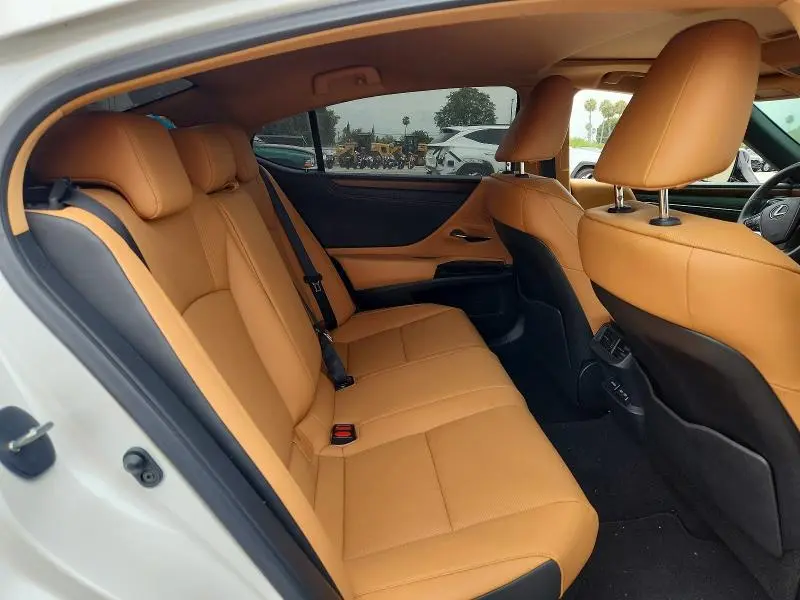 2025 LEXUS ES 300H BASE  