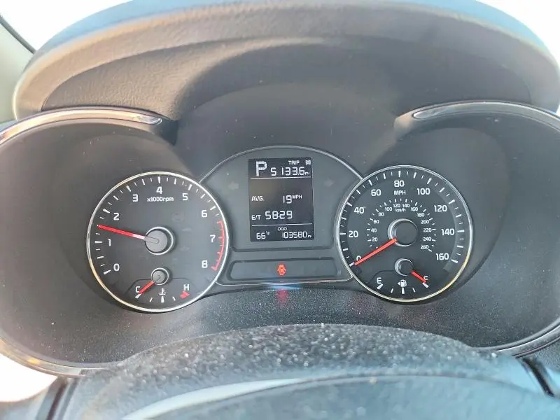 2017 KIA FORTE LX  