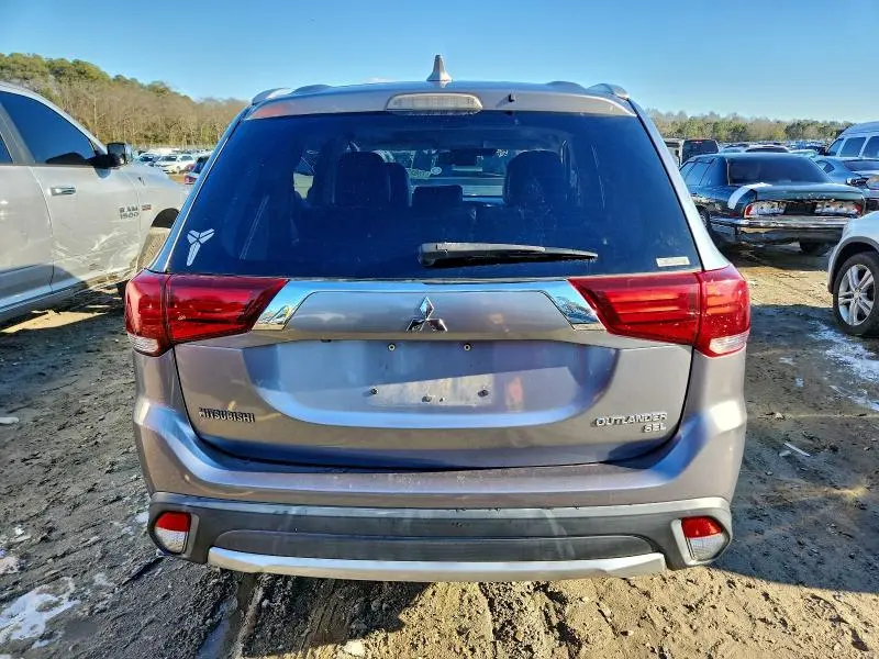 2017 MITSUBISHI OUTLANDER SE  