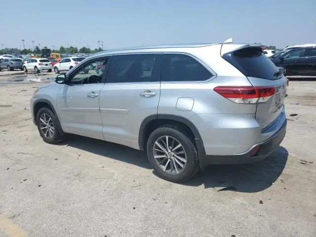 2018 TOYOTA HIGHLANDER SE  