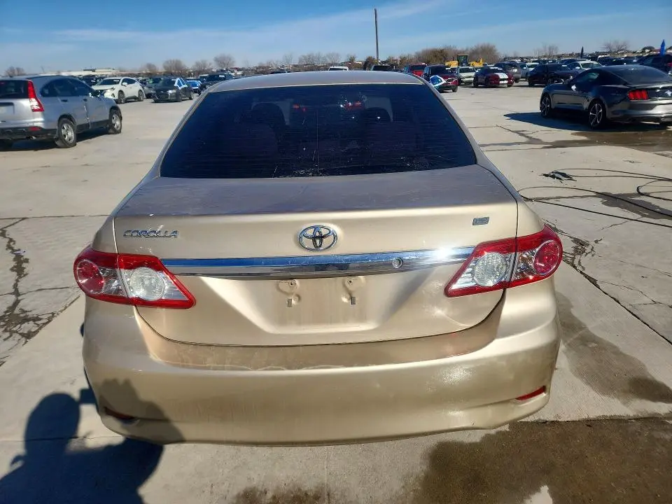 2012 TOYOTA COROLLA LE  