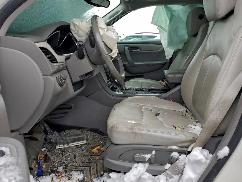 2013 CHEVROLET TRAVERSE LT  