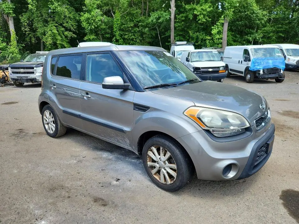 2012 KIA SOUL +  