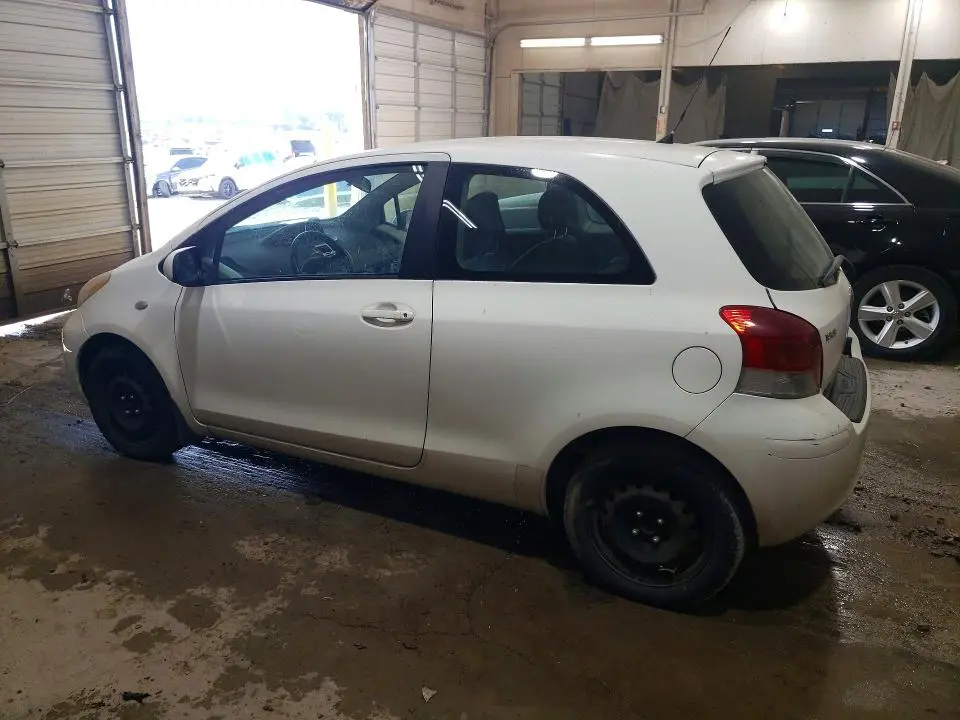 2010 TOYOTA YARIS BASE  
