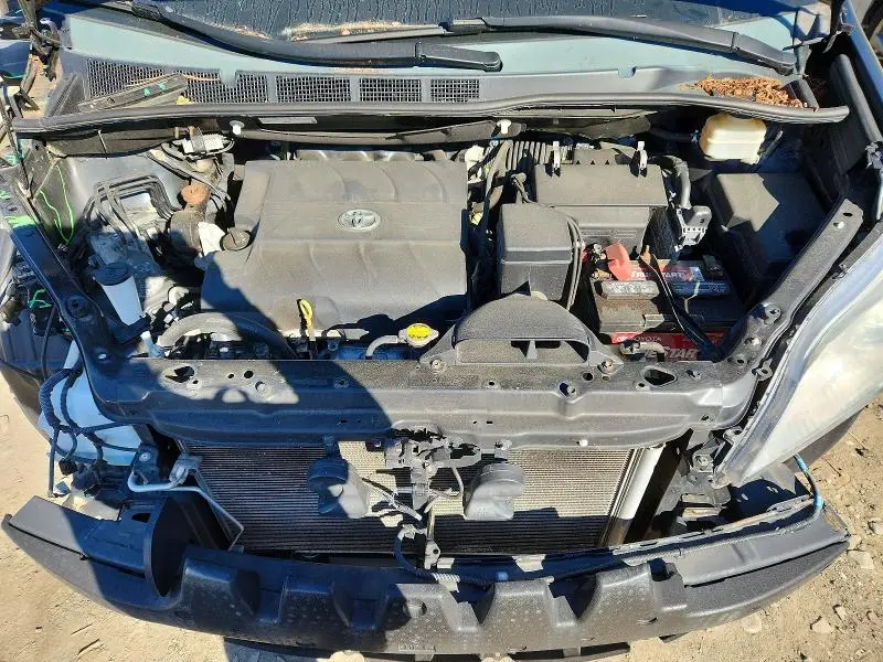 2015 TOYOTA SIENNA XLE PREMIUM 7-PASSENGER  
