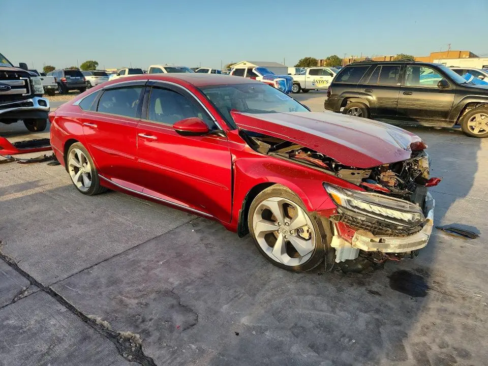 2018 HONDA ACCORD TOURING  