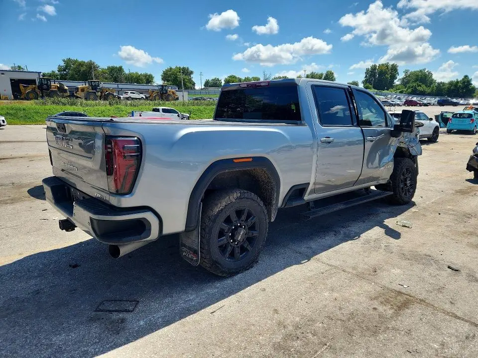 2024 GMC SIERRA K2500 AT4  