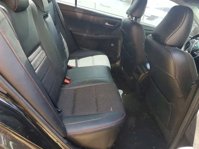 2017 TOYOTA CAMRY SE  