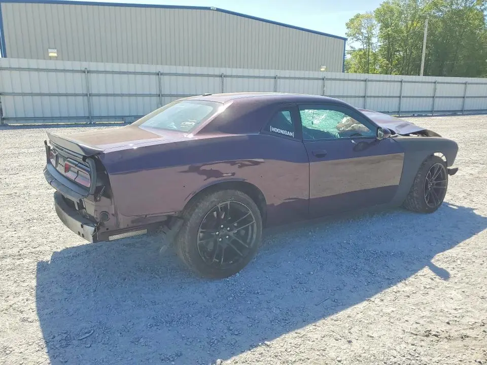 2022 DODGE CHALLENGER SXT  