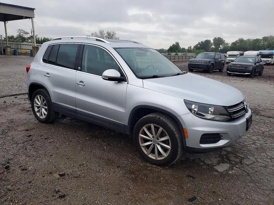 2017 VOLKSWAGEN TIGUAN WOLFSBURG  