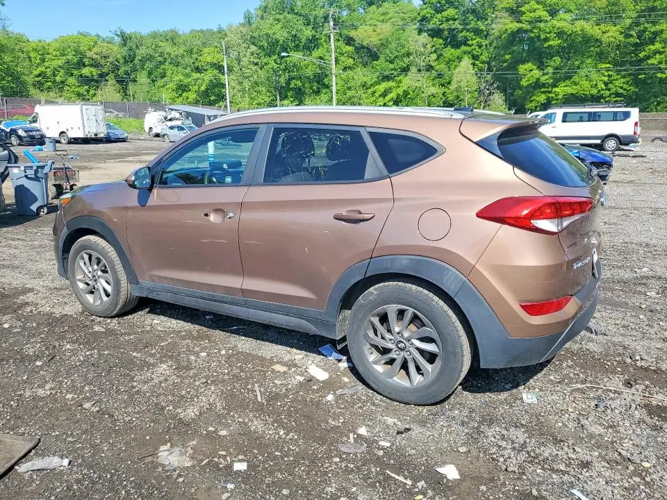 2016 HYUNDAI TUCSON SE  