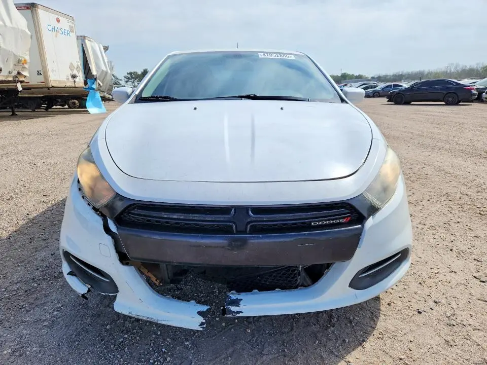 2015 DODGE DART SE  