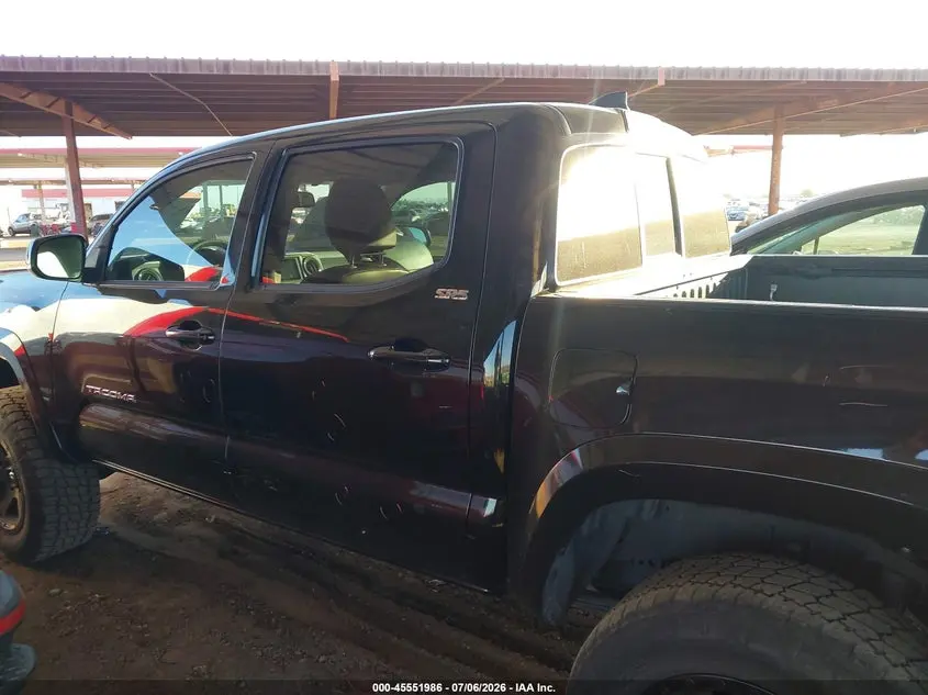 2017 TOYOTA TACOMA SR5 V6