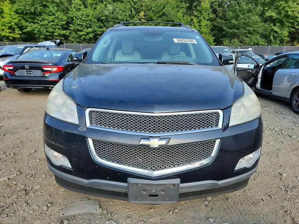 2010 CHEVROLET TRAVERSE LT  