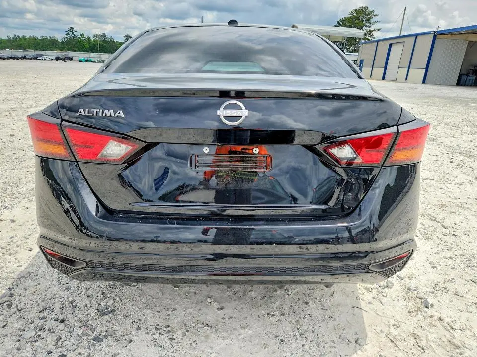 2025 NISSAN ALTIMA SV  