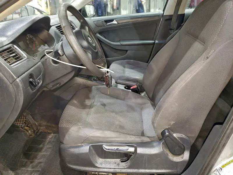 2013 VOLKSWAGEN JETTA BASE  