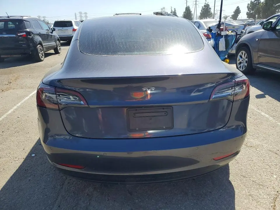 2018 TESLA MODEL 3   