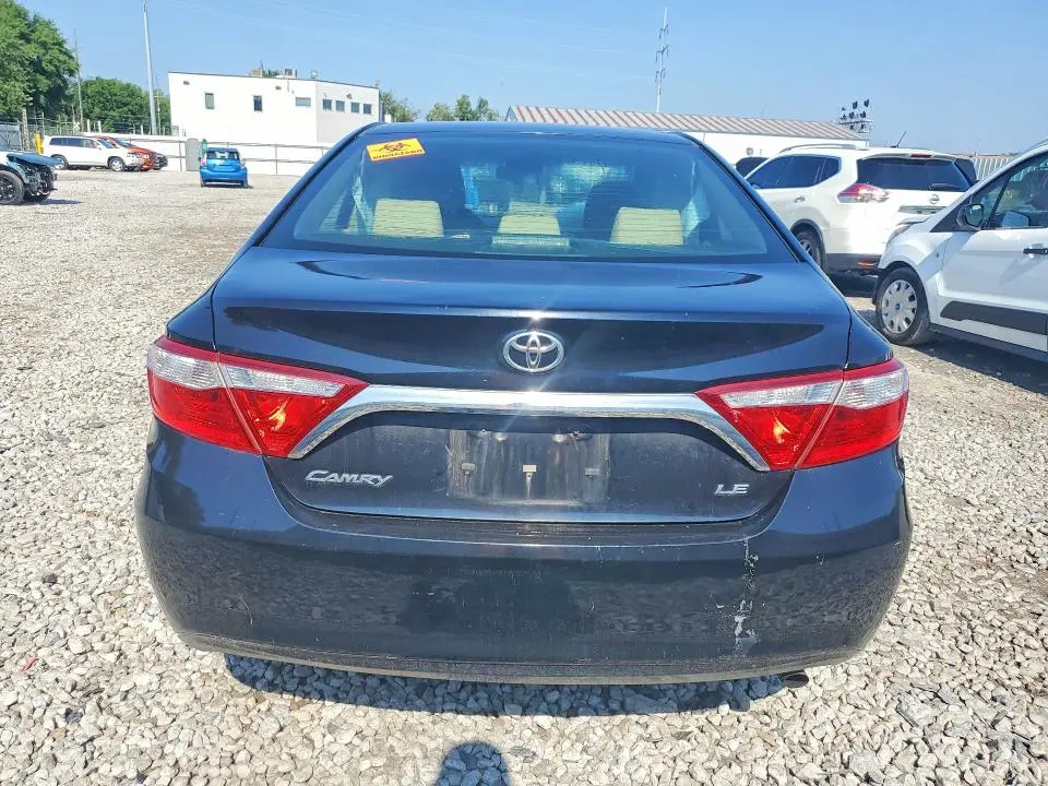 2016 TOYOTA CAMRY LE  