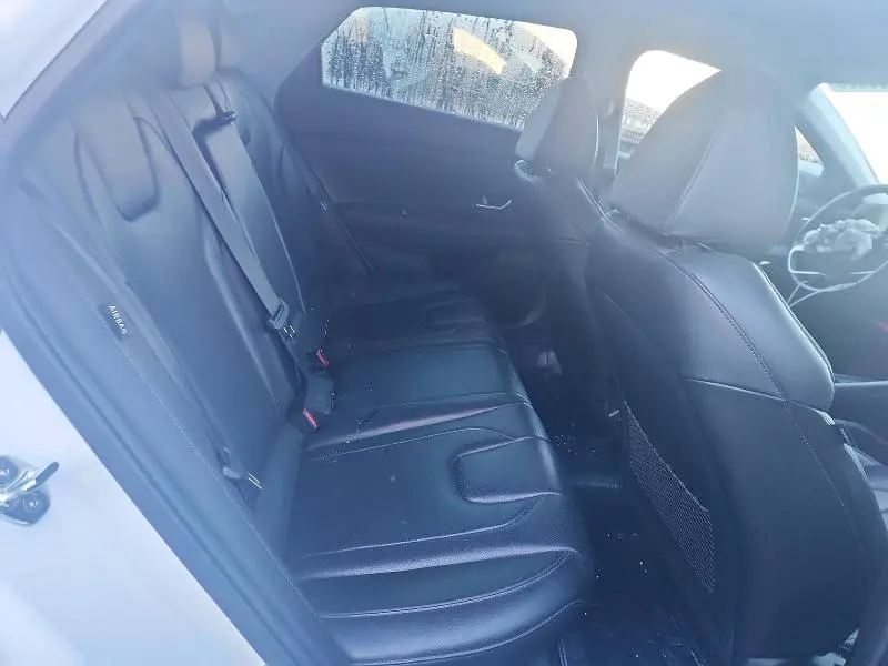 2024 HYUNDAI ELANTRA LUXURY  