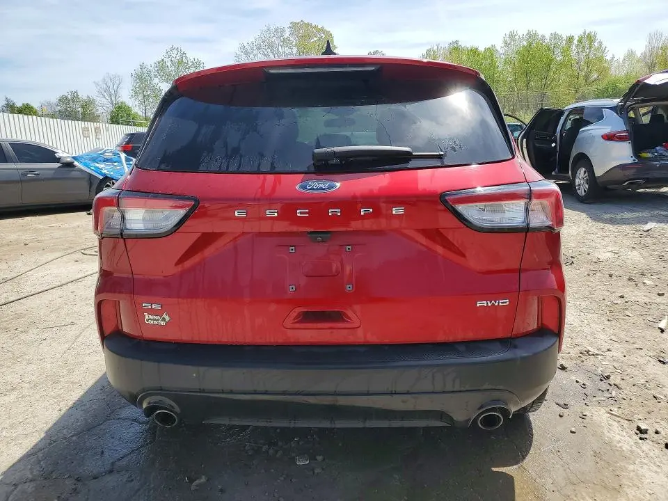 2021 FORD ESCAPE SE  