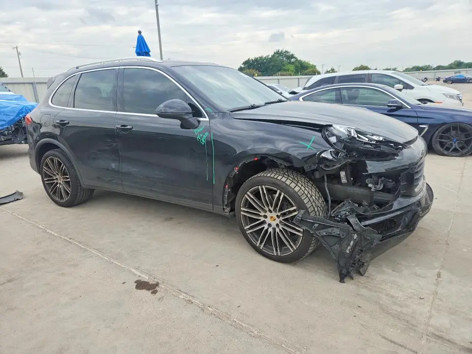 2016 PORSCHE CAYENNE   