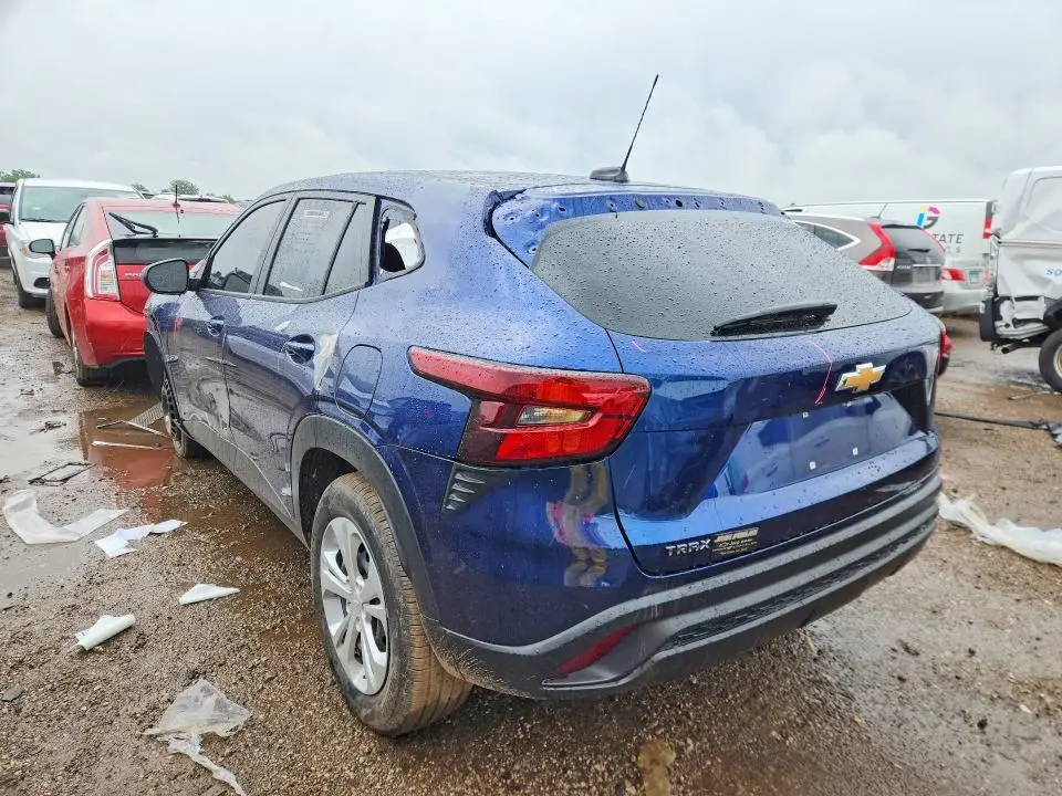2024 CHEVROLET TRAX LS  