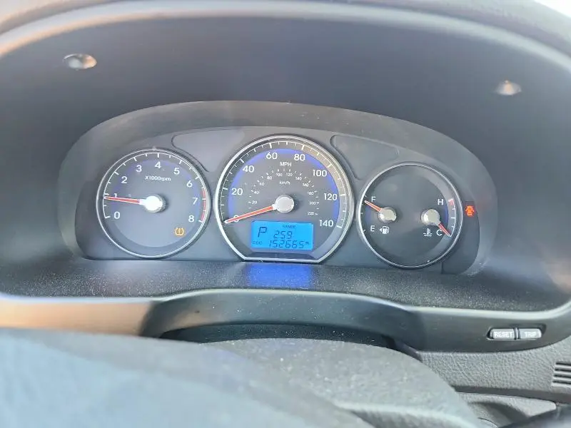 2010 HYUNDAI SANTA FE GLS  