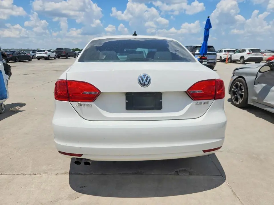 2012 VOLKSWAGEN JETTA SE  