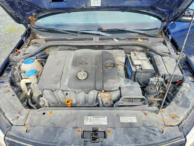 2013 VOLKSWAGEN JETTA SE  
